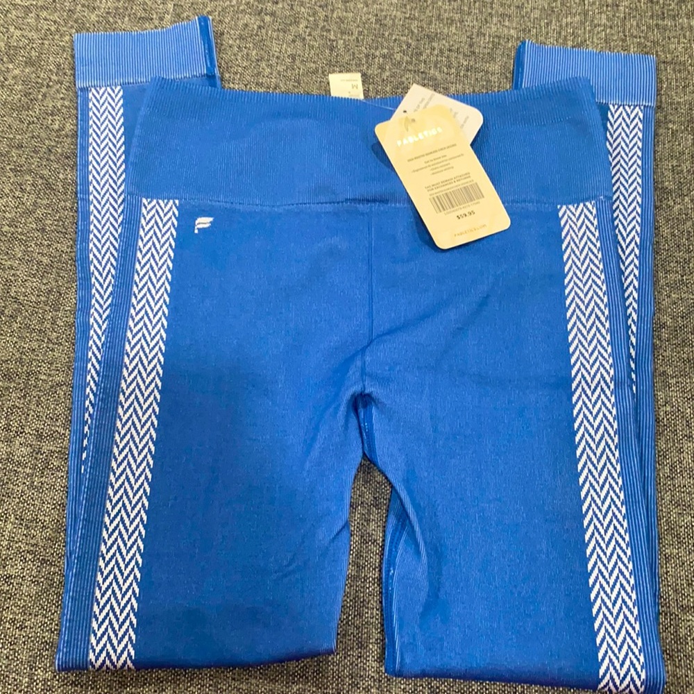 Fabletics Medium High Waisted Seamless Leggings